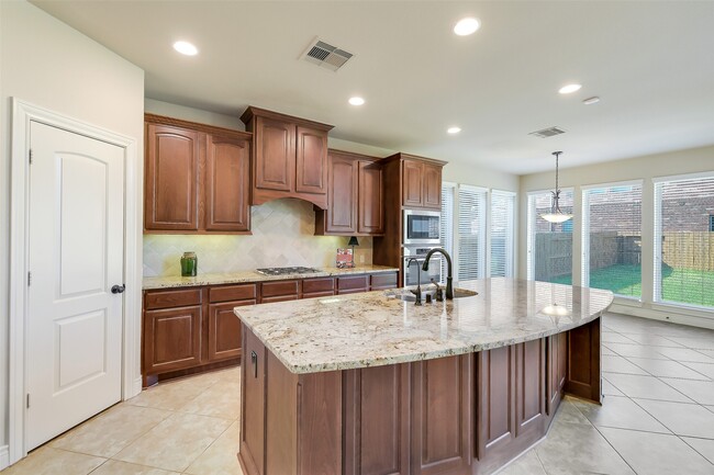 Building Photo - 27906 Colonial Point Dr