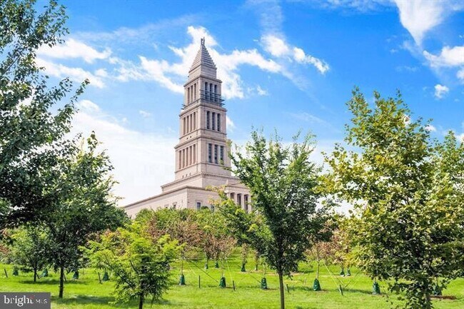 Building Photo - 1200 Braddock Pl