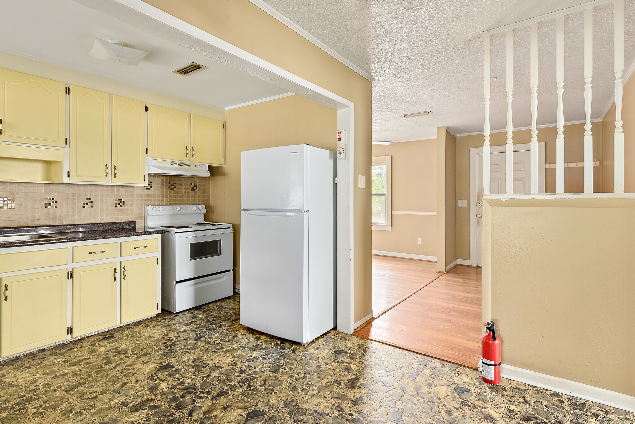 Building Photo - 223 Fair Ave