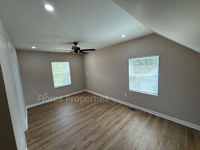 Building Photo - 1018 Urana Ave