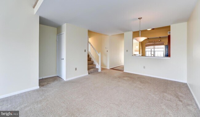 Building Photo - 2810 Yarling Ct