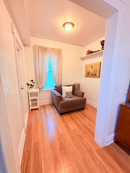 Building Photo - 52 Brookdale Ave