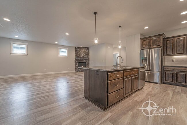 Building Photo - 134 Zephyr Dr