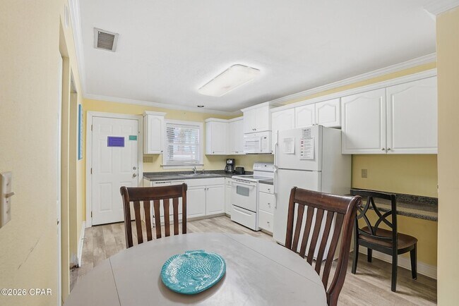 Building Photo - 5012 Gulf Dr
