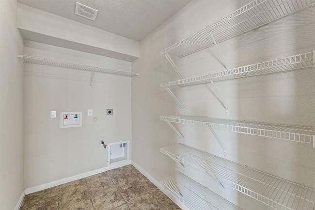 Building Photo - 410 Brazoria Trail