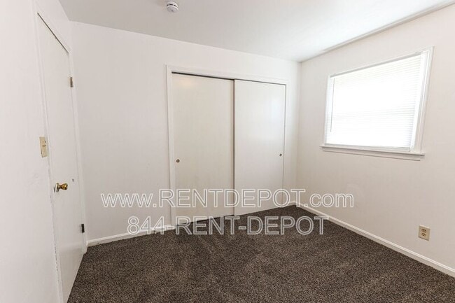 Building Photo - 2805 Ravenswood Dr
