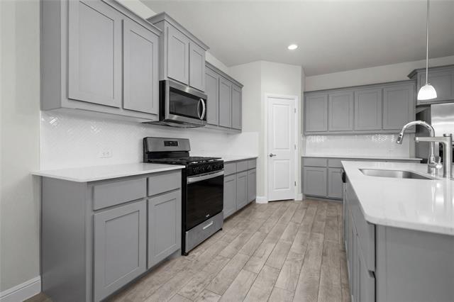 Building Photo - 16032 Farringdon St