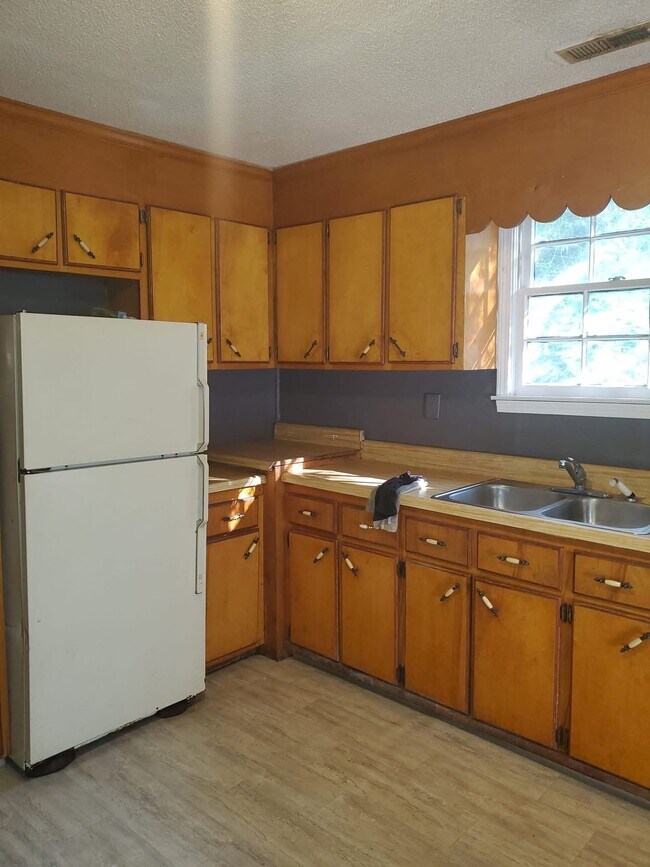 Building Photo - 113 Woodlawn Ave