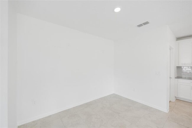 Building Photo - 2910 Black Birch Dr