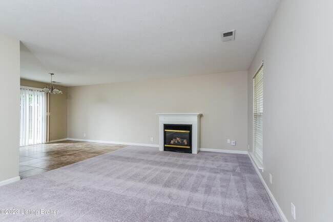 Building Photo - 8104 Apple Valley Dr