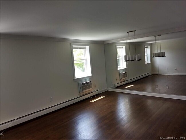 Building Photo - 391 Reef Rd