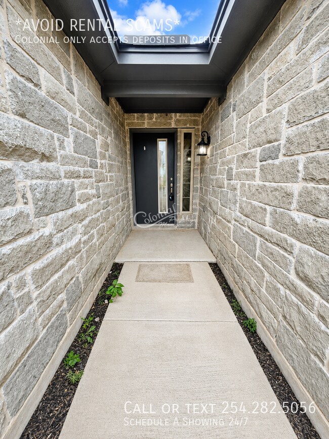 Building Photo - 345 Horsemint Way
