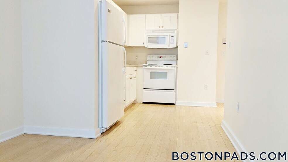 Building Photo - 40 Boylston St