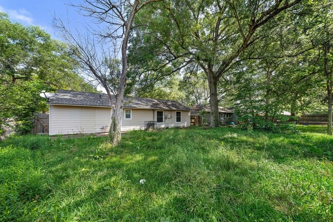 Building Photo - 5814 Westover St