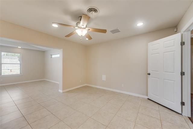 Building Photo - 8611 Hanford Dr