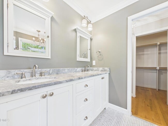 Building Photo - 2912 Oberlin Rd