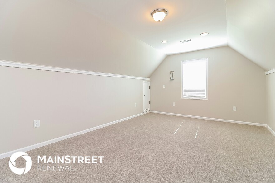 Building Photo - 147 Langston Ridge Dr
