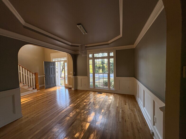 Building Photo - 1736 Brockett Rd