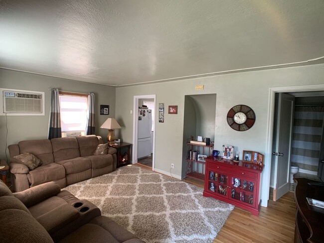 Building Photo - Cozy 2 Bedroom 1 Bath Home for Rent in Eph...