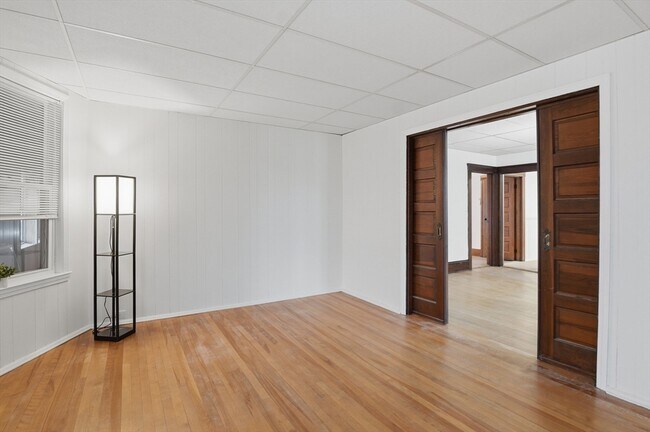 Building Photo - 34 King Philip Rd