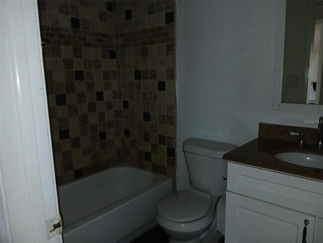 Building Photo - 21 Sandalwood Dr
