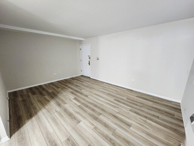 Building Photo - 424 Elgin Ave