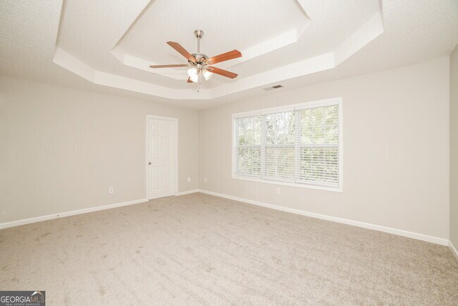 Building Photo - 5725 Newnan Cir