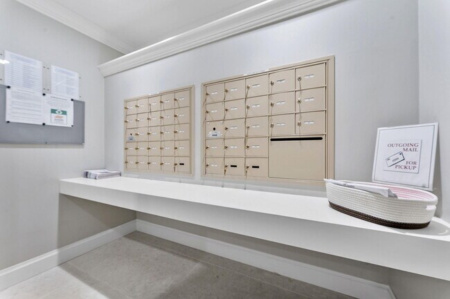 Building Photo - 120 N Ocean Blvd