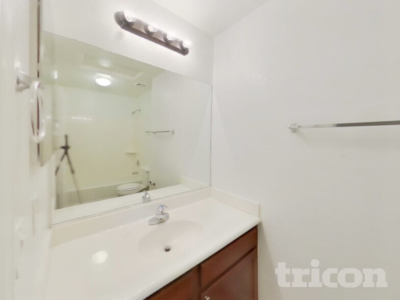 Building Photo - 28888 N Nugget Ct