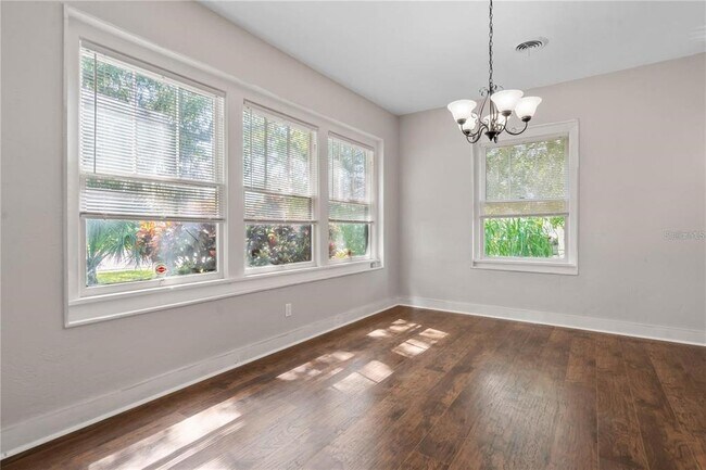 Building Photo - 4325 US-17