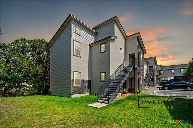 Building Photo - 3067 View Ridge Dr