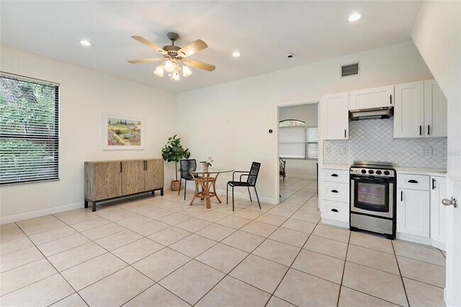 Building Photo - 352 Swansea Ct