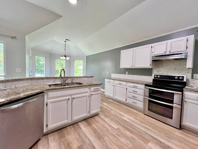 Building Photo - 104 Weatherby Ct