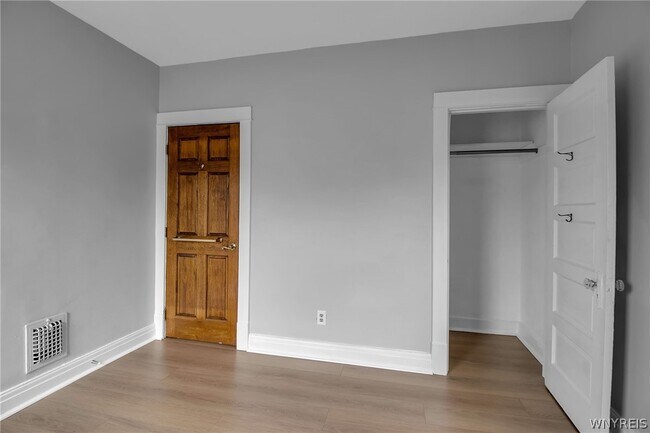 Building Photo - 800 Amherst St