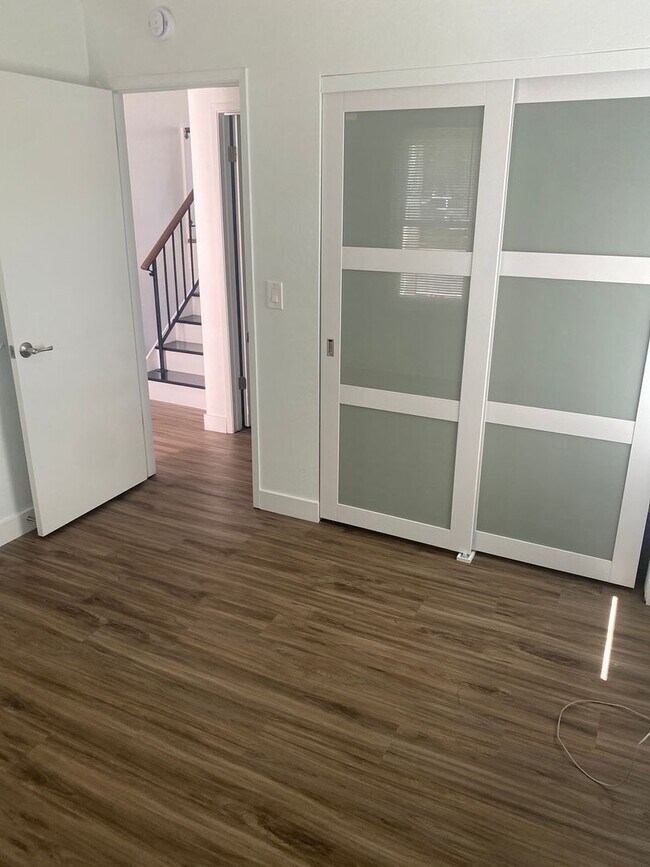 Building Photo - Charming Fully Remodeled 3 Bedroom, 2 Bath...