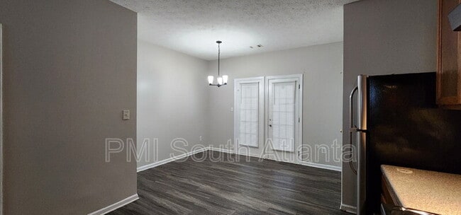 Building Photo - 4672 Ernest Dr