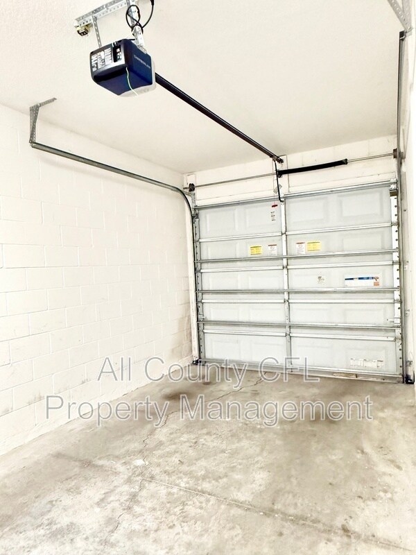 Building Photo - 619 Fortanini Cir