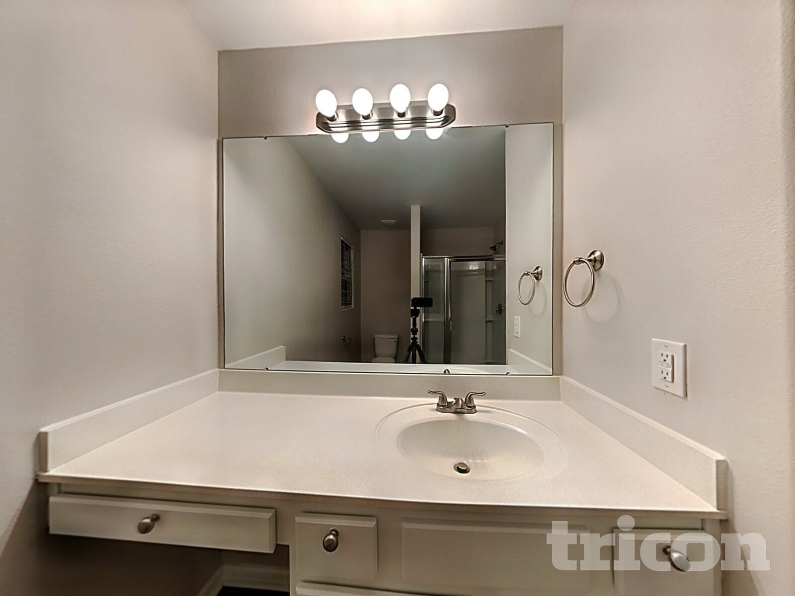 Building Photo - 1008 River Crest Ct