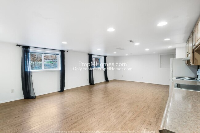 Building Photo - Unique 1-Bedroom with Bonus Studio – Flexi...