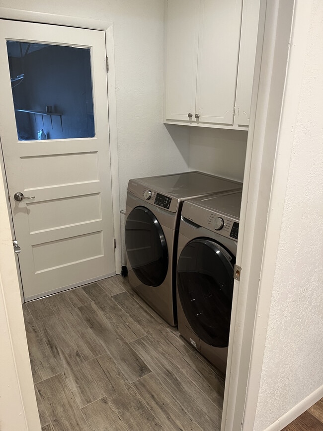 Building Photo - 5024 S 85th East Ave