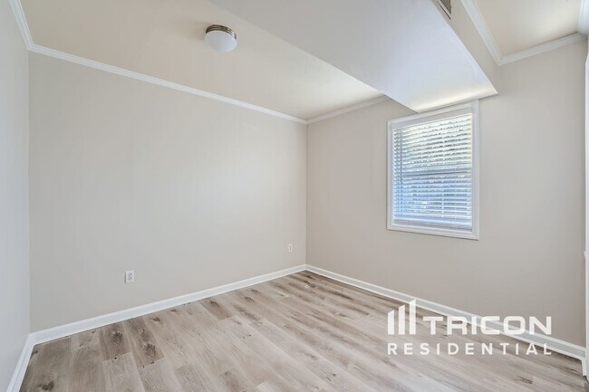 Building Photo - 2918 Lighthouse Ln