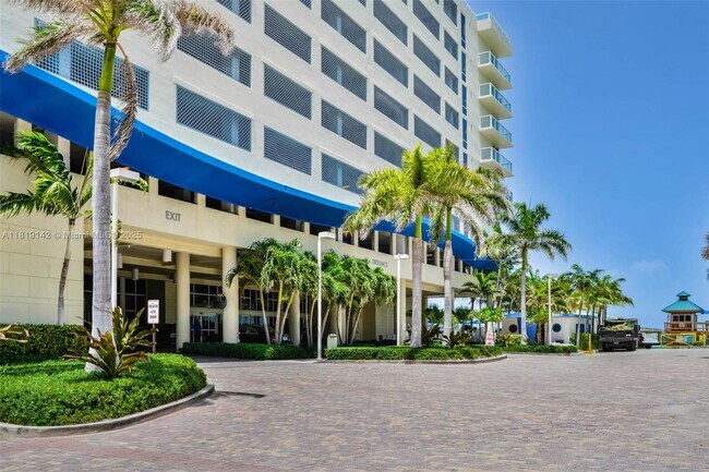 Building Photo - 16699 Collins Ave
