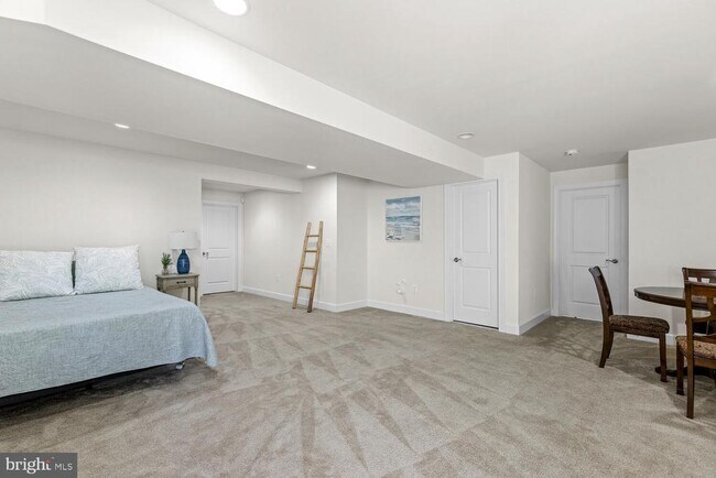 Building Photo - 397 Pear Blossom Rd