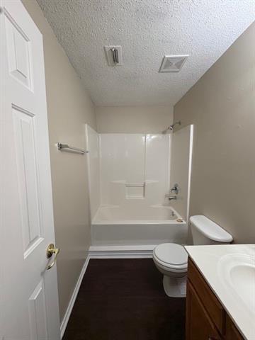 Building Photo - 10065 Chapel Oak Trail