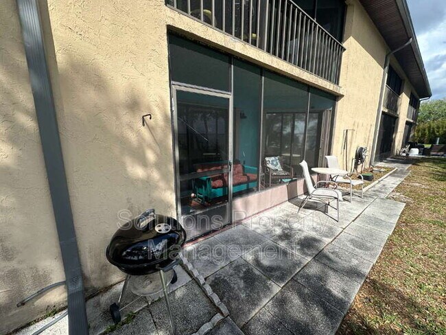 Building Photo - 100 Canebreakers Dr