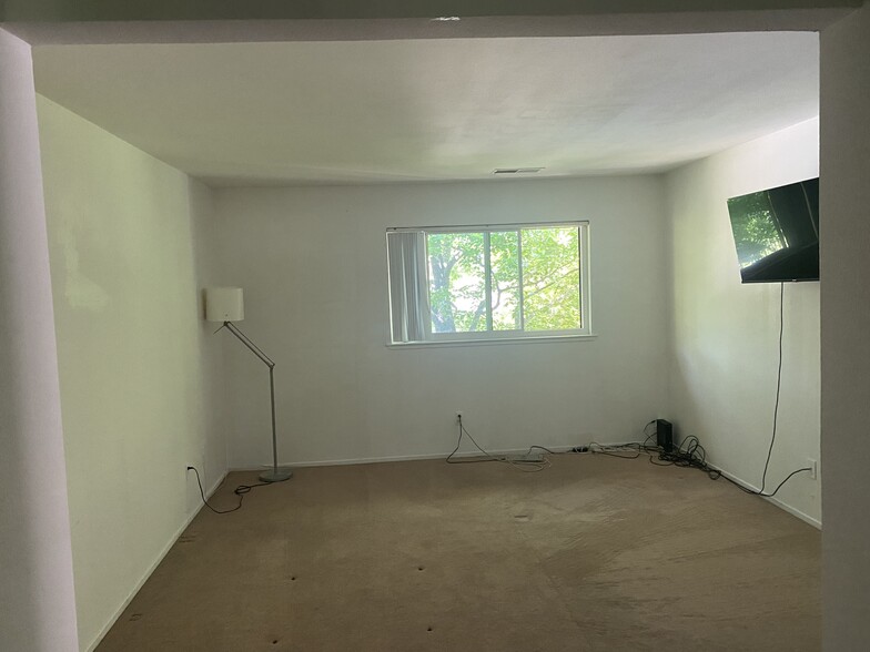 Master Bedroom - 184 W Agua Caliente Rd