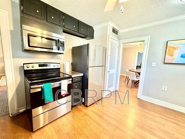 Building Photo - 2702 23rd St