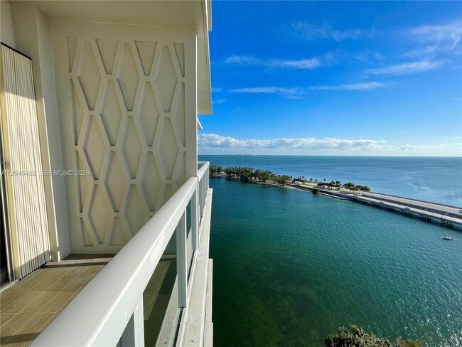 Building Photo - 2451 Brickell Ave