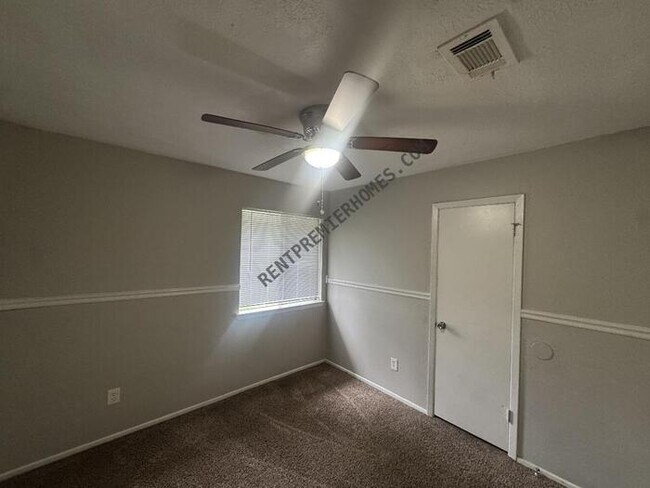 Building Photo - 23139 Lestergate Dr