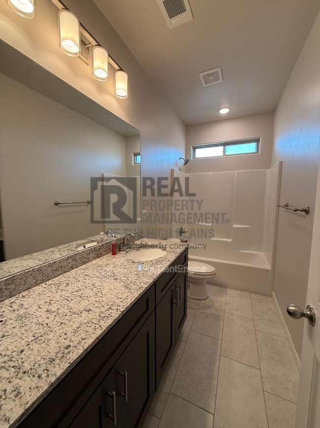 Building Photo - 1426 Fume Blvd